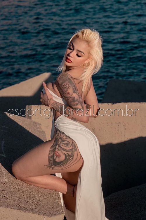 Discreet, selective, and attentive to detail, ideal for those who appreciate good company, pleasant conversation, and moments of genuine pleasure in an exclusive setting. Available for high-end private appointments, ALWAYS!